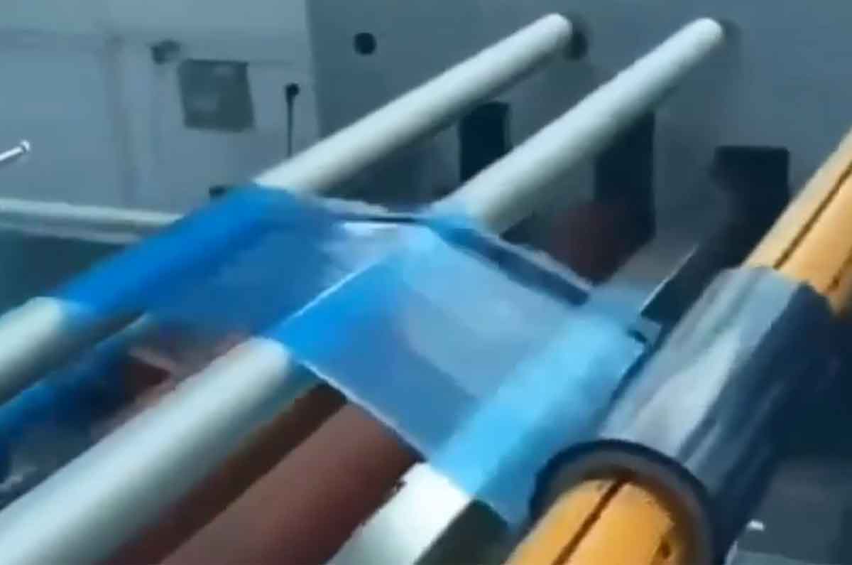 真空覆膜機(jī)的零部件如何保養(yǎng)？  第1張